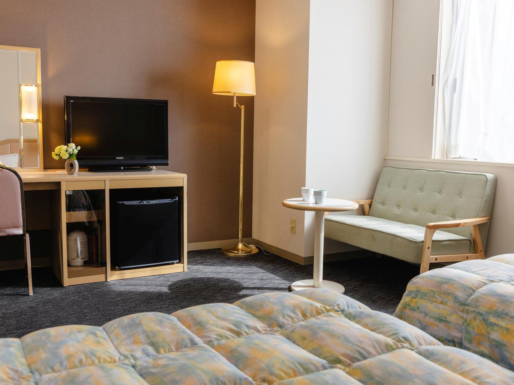 Tsubamesanjo Washington Hotel Экстерьер фото